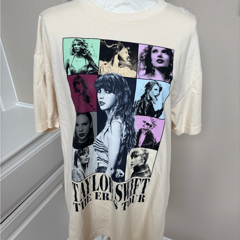 Taylor Swift The Eras International Tour Beige T-shirt Size L
